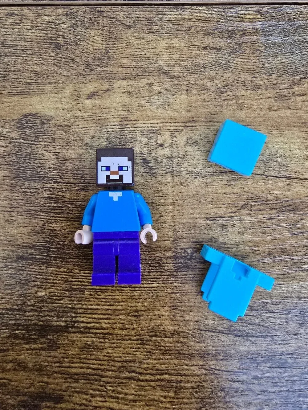 LEGO Minecraft Minifigure Steve (Genuine)